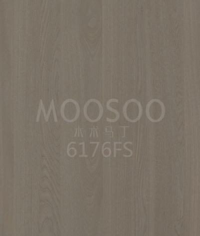 Håndverksmessig planke av hvit alm