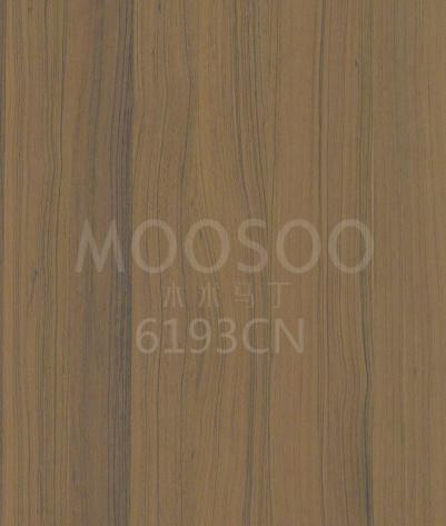 Fingerleddpaneler i sveitsisk sandeltre