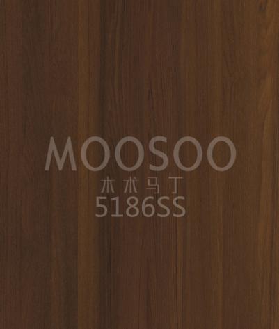 Prefabrikkerte teakpaneler i tre