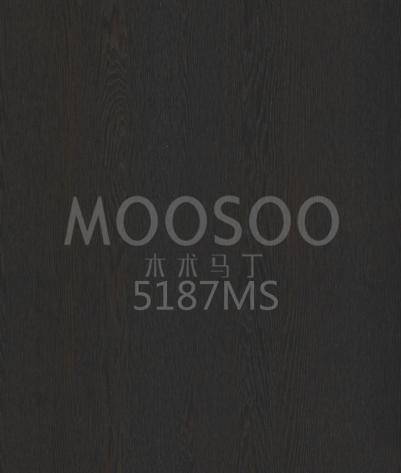 Arkitektoniske paneler i eik naturell